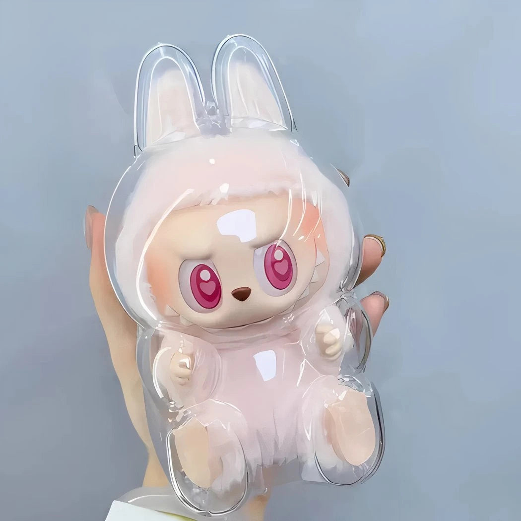 Coque protection peluche style Labubu assis