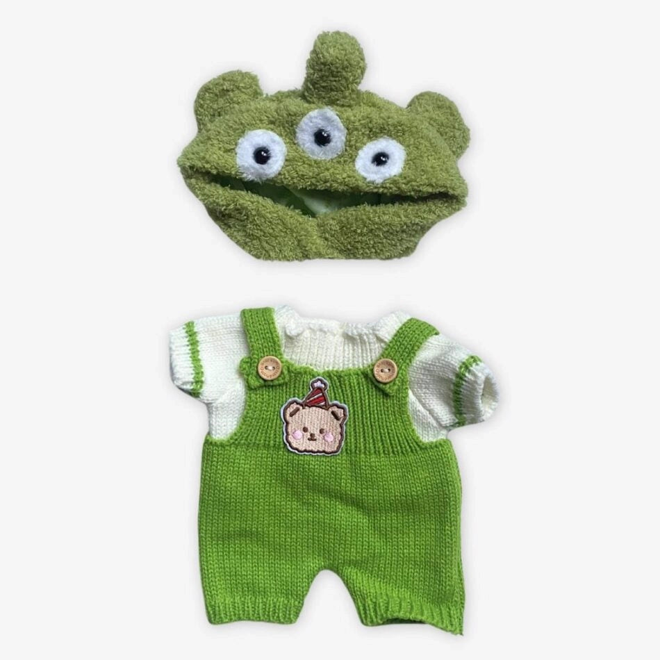 Ours en peluche déguisé en alien