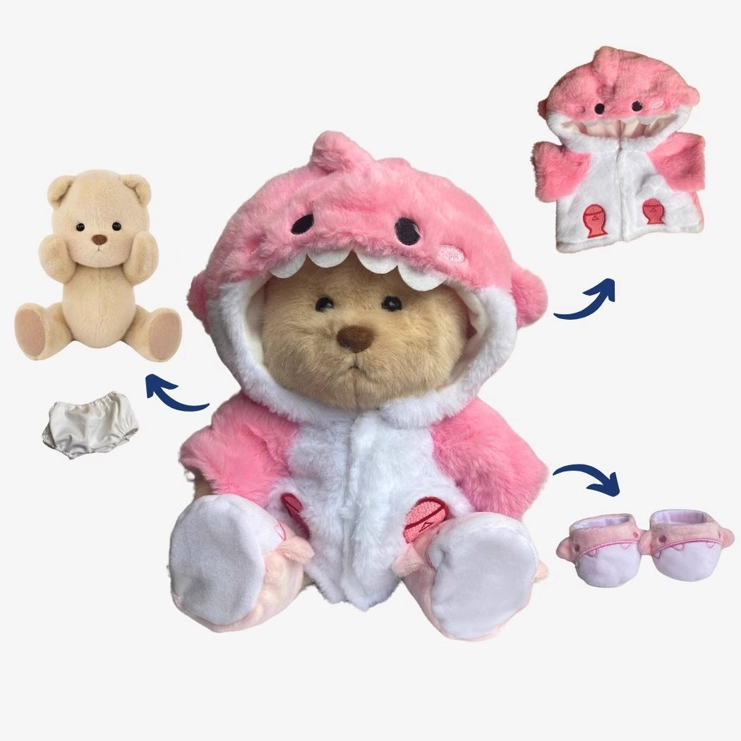 Ours en peluche déguisé en requin