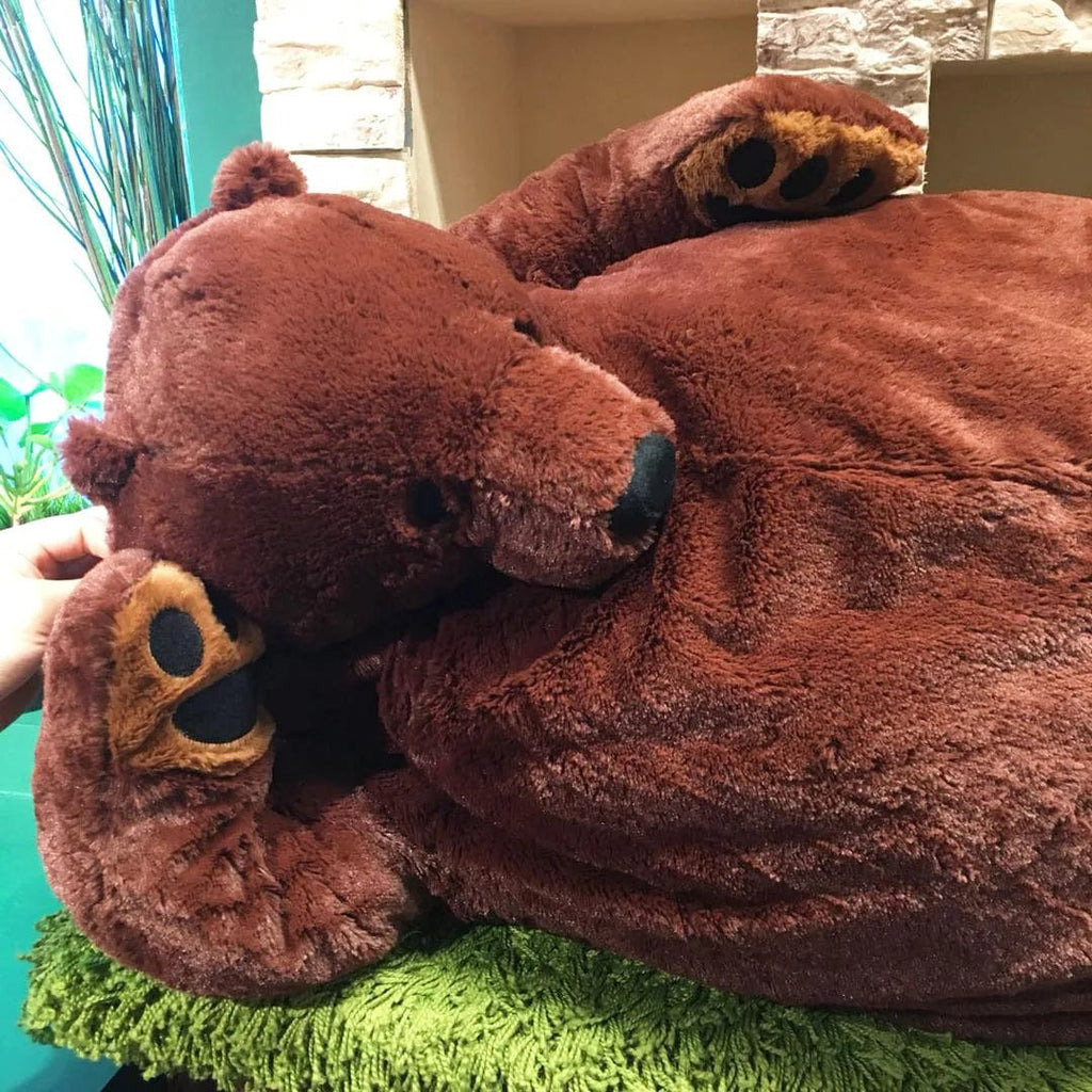 Ours en peluche géant marron et glouton