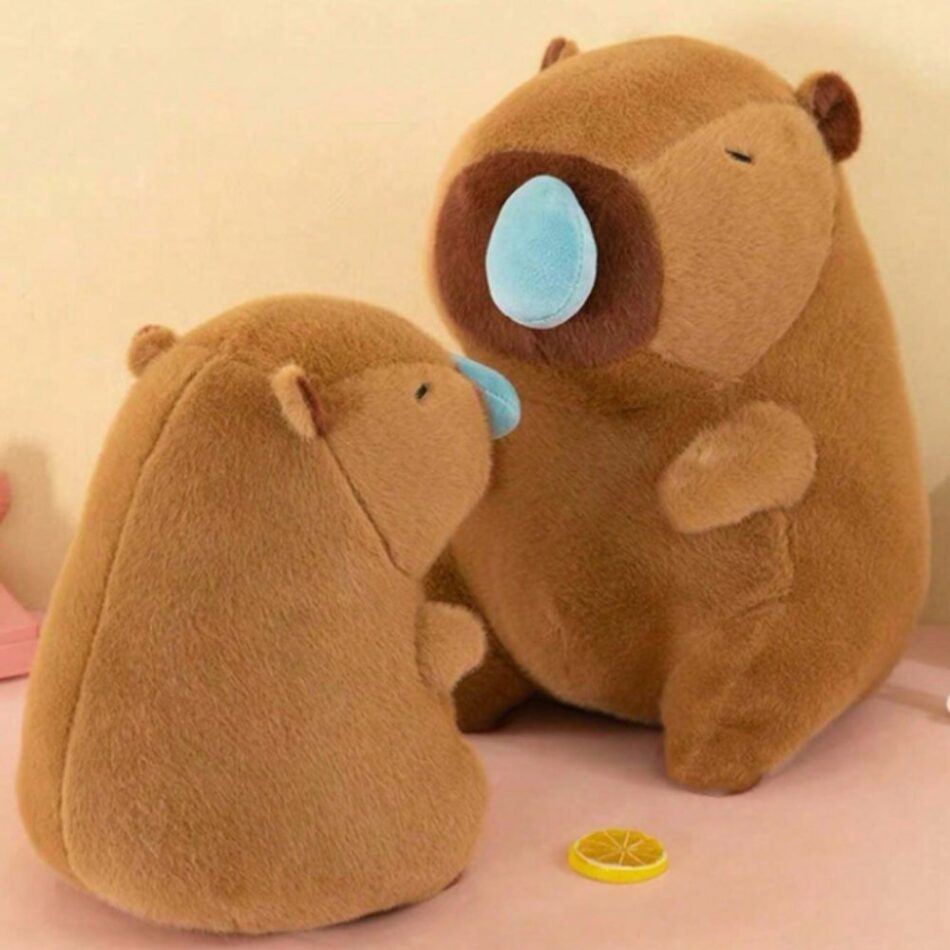 Peluche capybara mignon enrhumé doux et réconfortant 25-cm La compagnie de la peluche