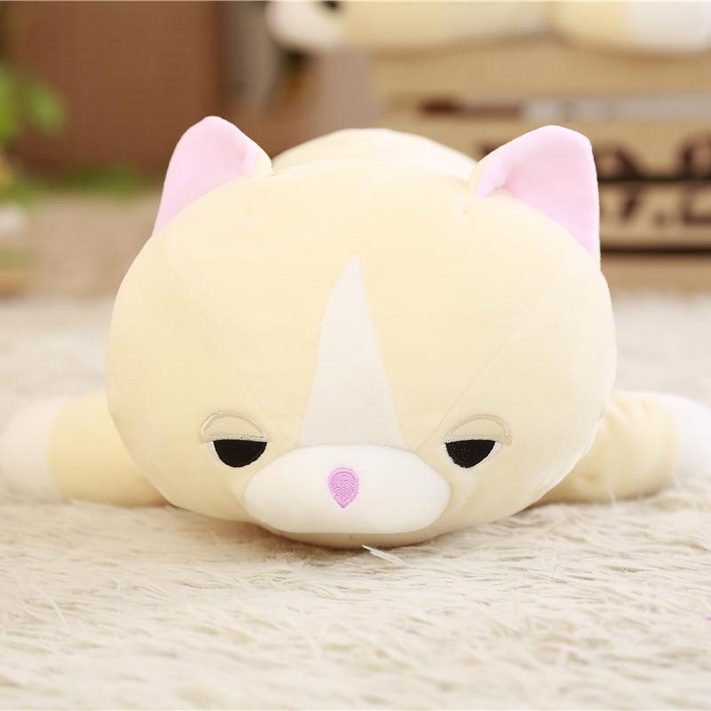 Peluche chat assoupi doux cocon confort maison La compagnie de la peluche