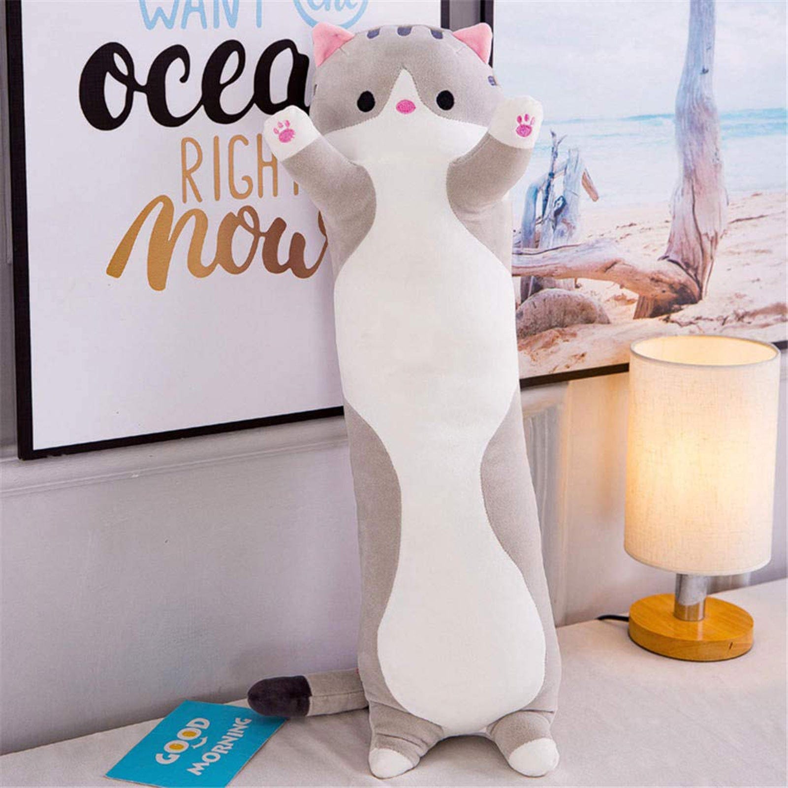 Peluche chat long aux petites pattes