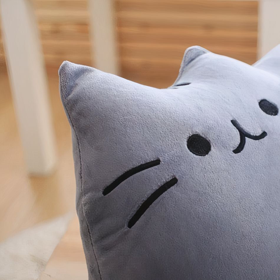 Peluche chat oreiller gris doux câlin décoration intérieure La compagnie de la peluche