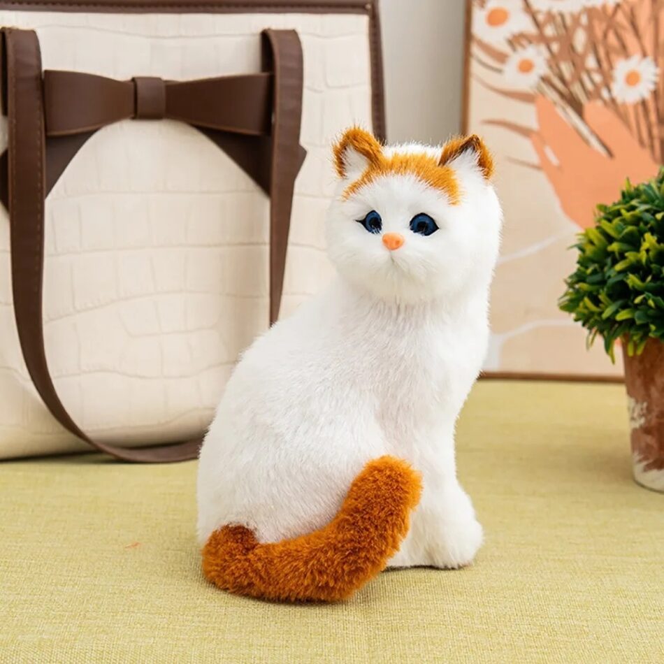 Peluche chat réaliste câlin doux compagnon maison Modèle 2 La compagnie de la peluche