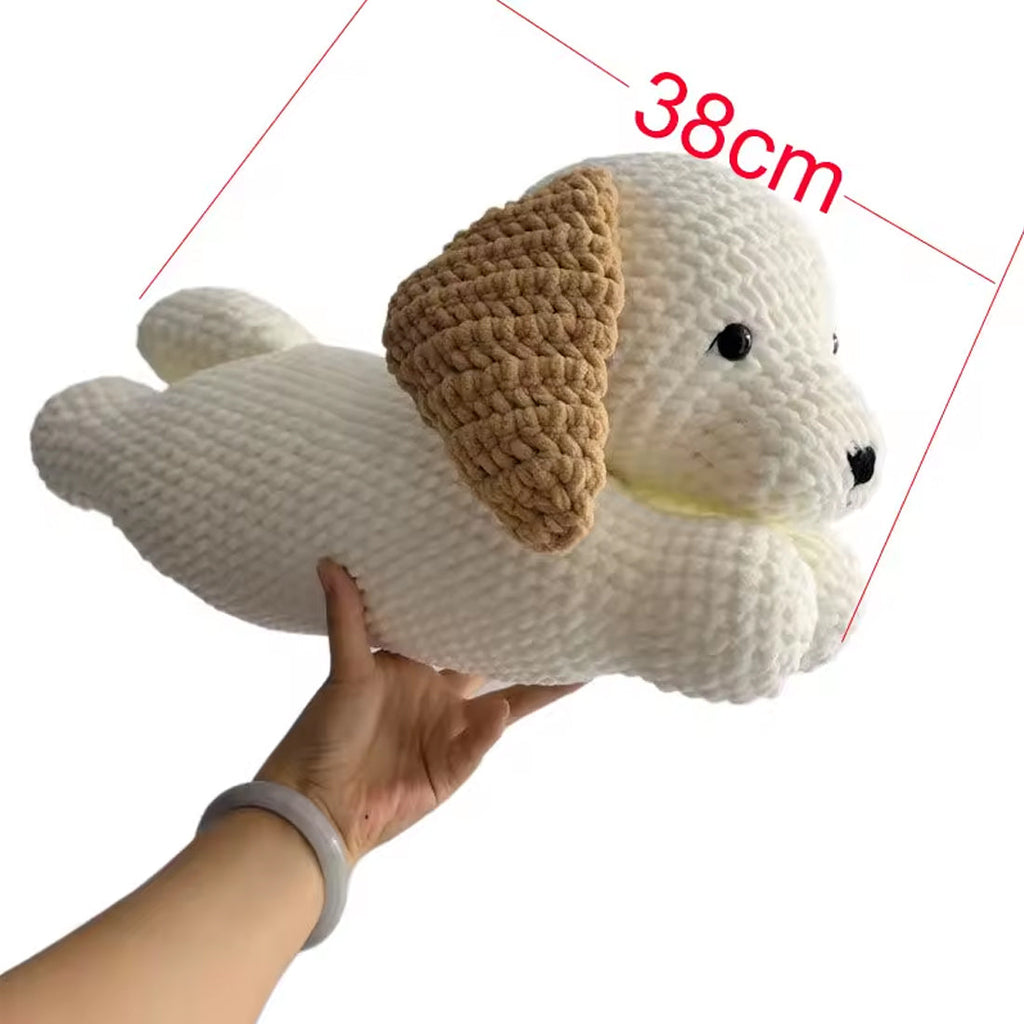 Peluche chien oreiller doux crochet relaxant cozy La compagnie de la peluche