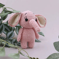 Peluche crochet éléphant tout rose