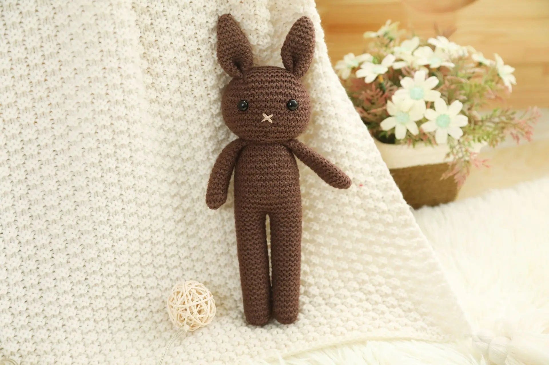 Peluche crochet lapin aux longues jambes Marron