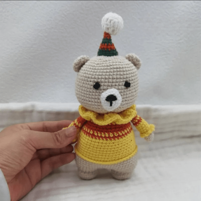 Peluche crochet ourson festif