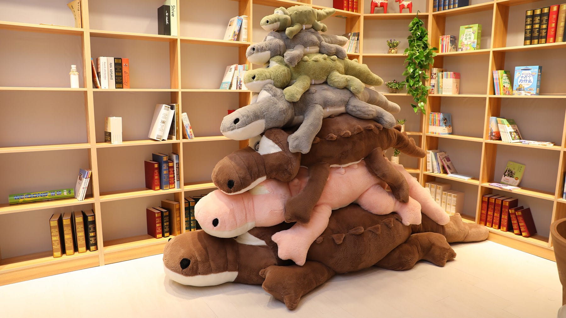 Peluche géante crocodile aux gros yeux