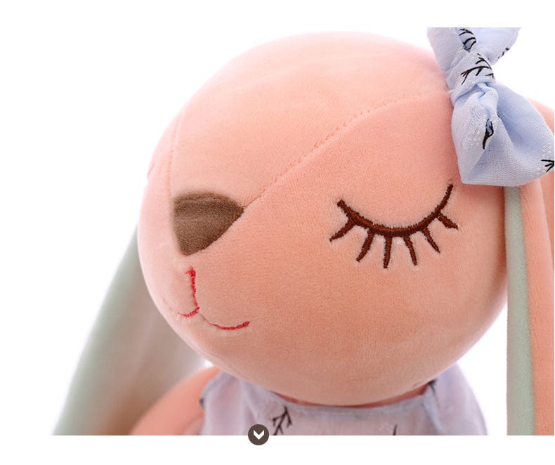 Peluche lapin aux longues oreilles