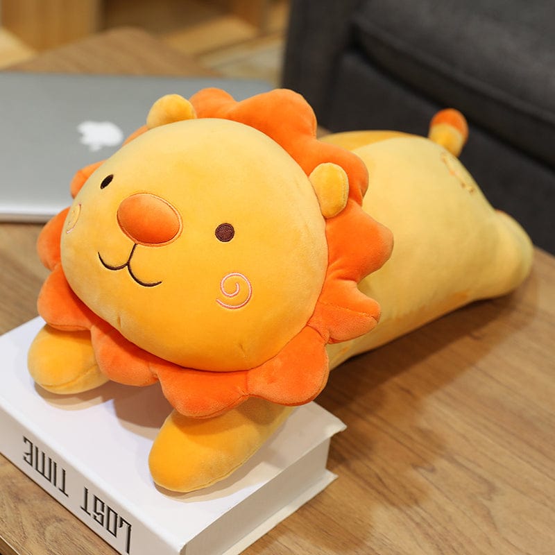 Peluche lion orange content 50cm / Allongé