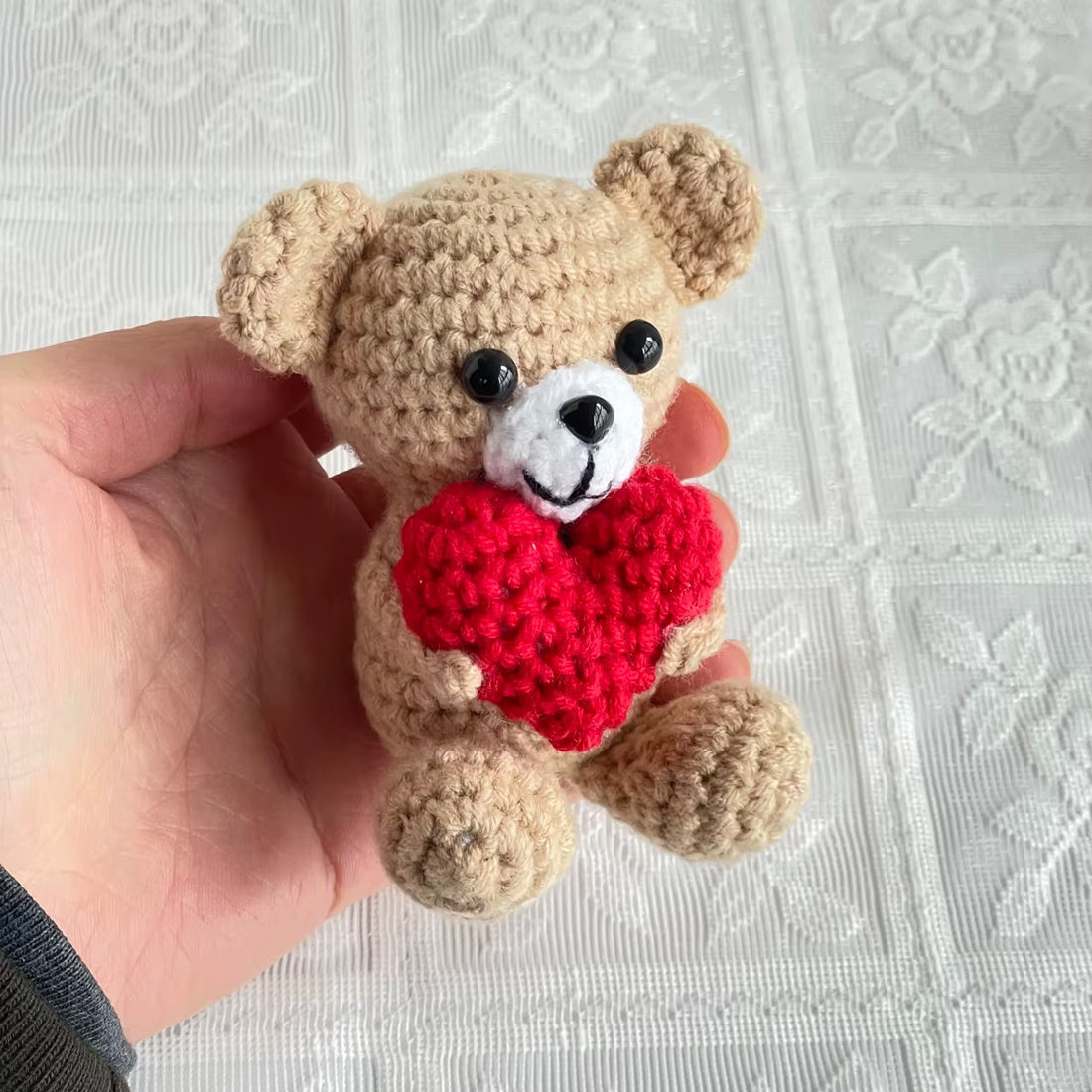 Peluche ours crochet cœur doux cadeau romantique La compagnie de la peluche