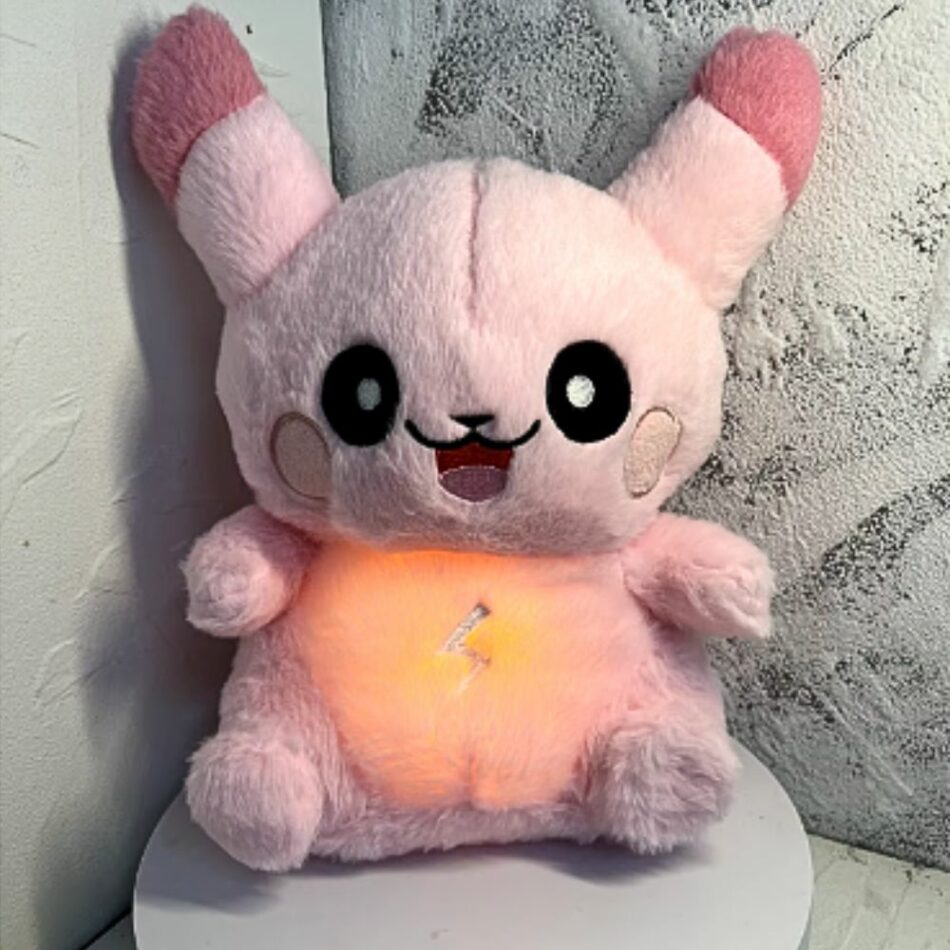 Peluche Pikachu veilleuse musicale douce et apaisante rose La compagnie de la peluche