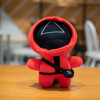 Peluche Squid Game douce personnage jeu tendance triangle La compagnie de la peluche