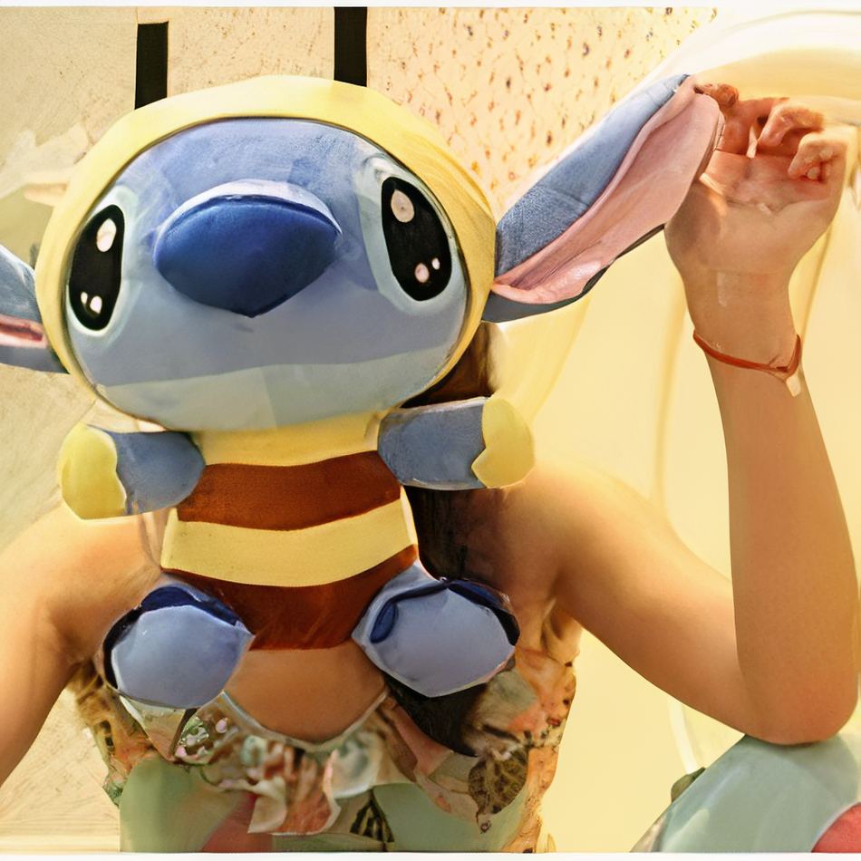 Peluche Stitch déguisé abeille doux câlin enfant La compagnie de la peluche