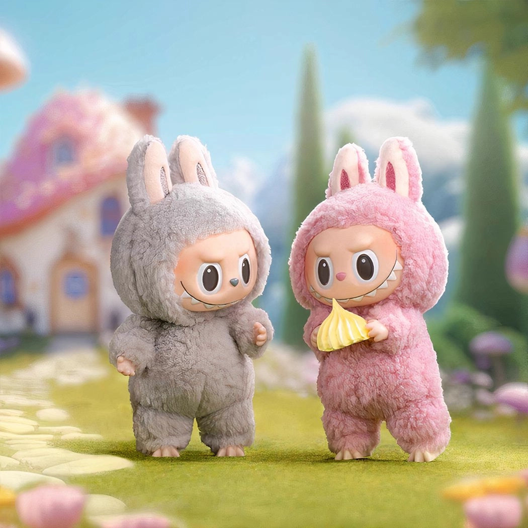 Peluche type Labubu debout boîte mystère