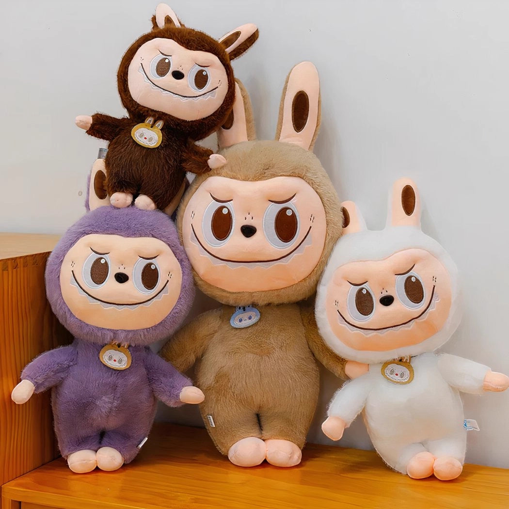 Peluche type Labubu géante
