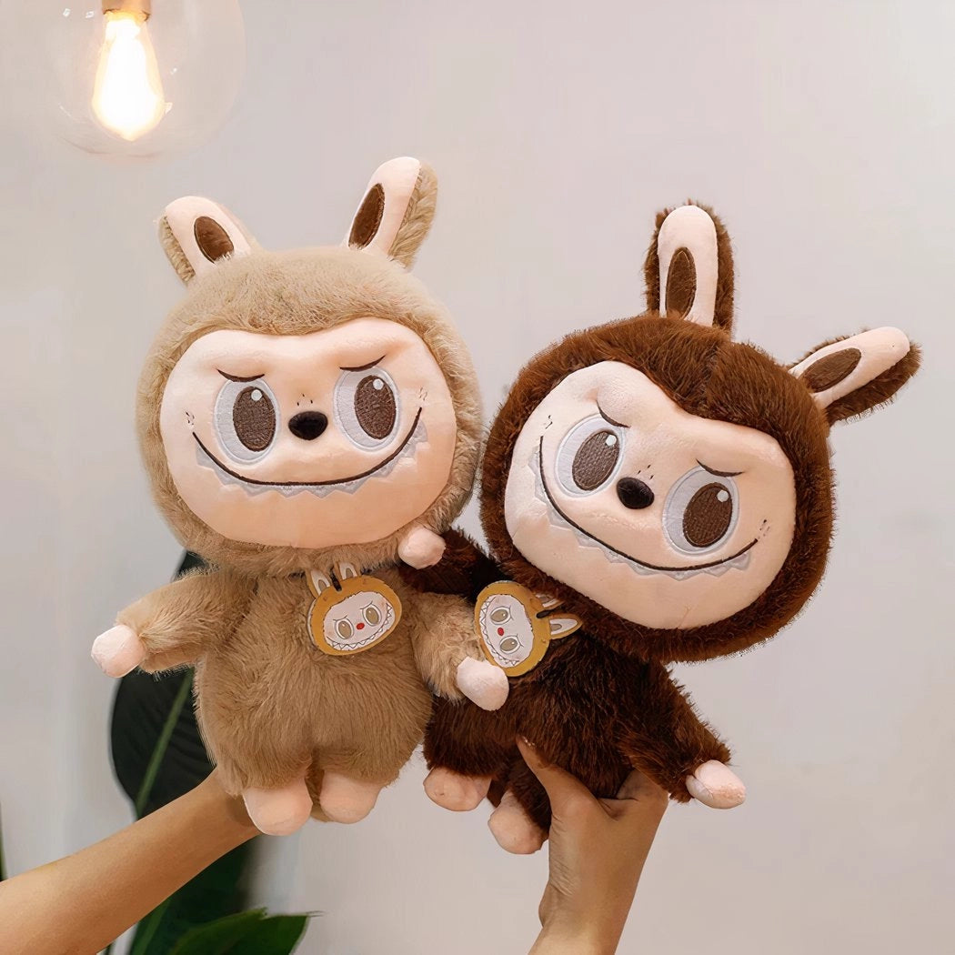 Peluche type Labubu géante