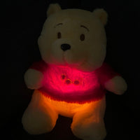 Peluche Winnie ourson berceuse douce câline respirante La compagnie de la peluche