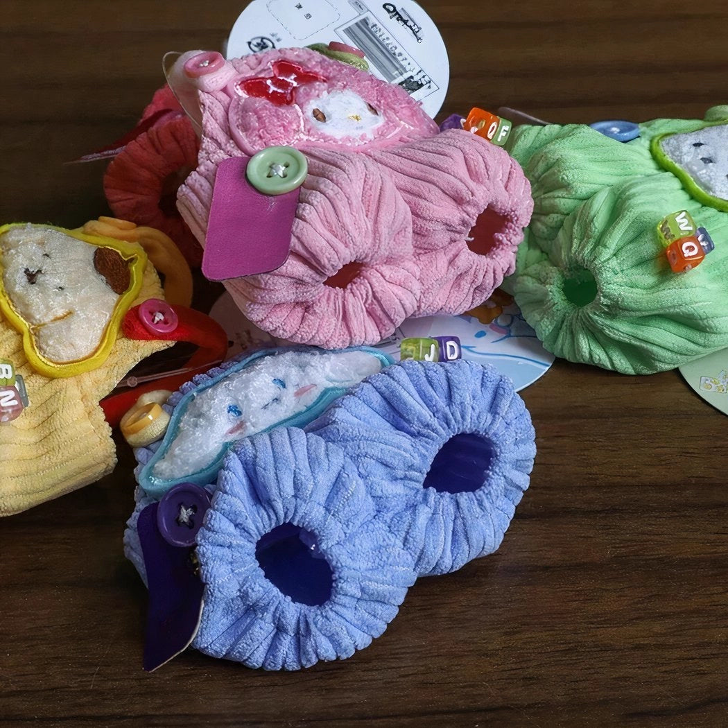 Salopette kawaii peluche type Labubu mignonne